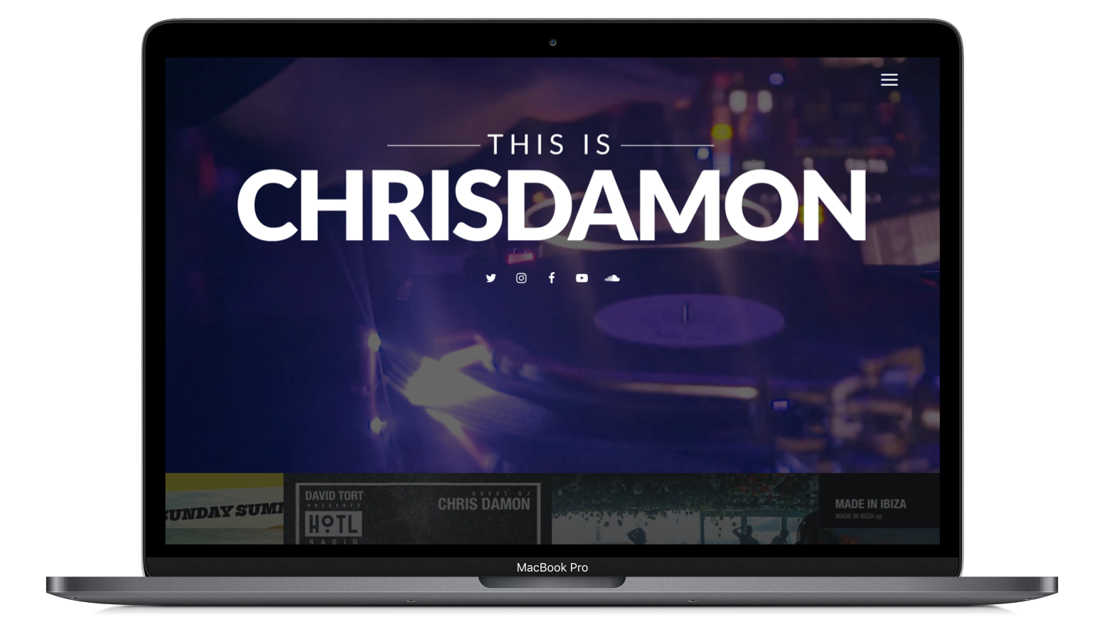 Mac Book Pro con la presentación de la web de Chris Damon